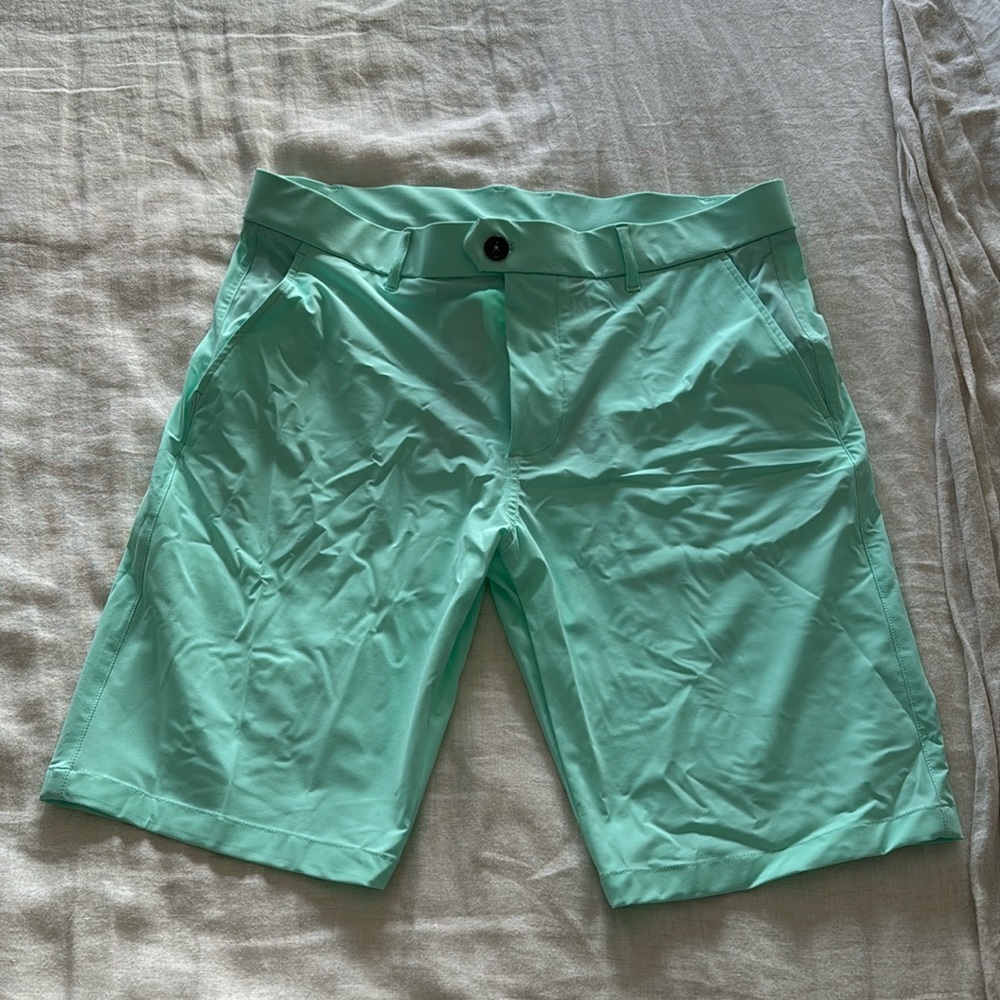 Greyson golf shorts